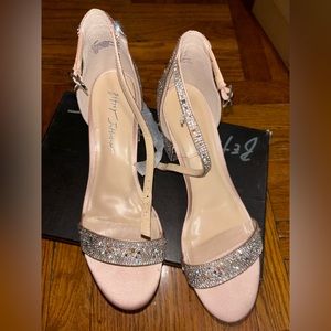 Betsy Johnson size 9.5 sandals